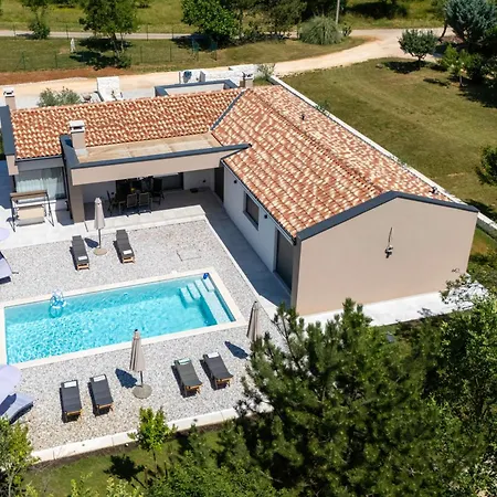 Villa Lumiere